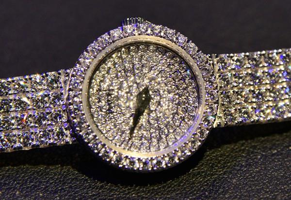 伯爵手表回收价位通常比冷门款更高